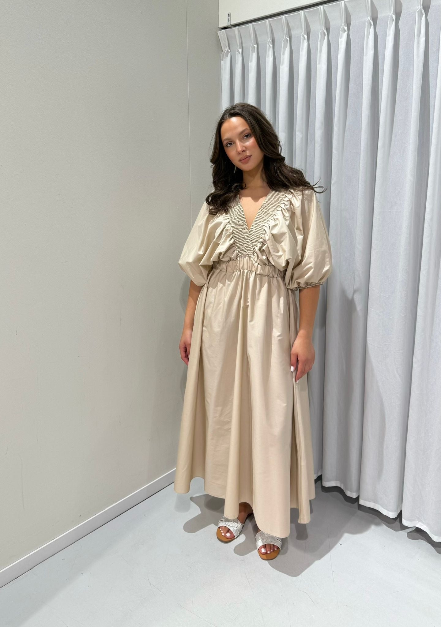 Romy Dress – Beige