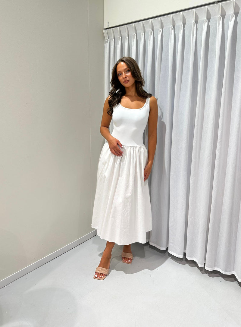 ‘Noëlle’ Dress (White)