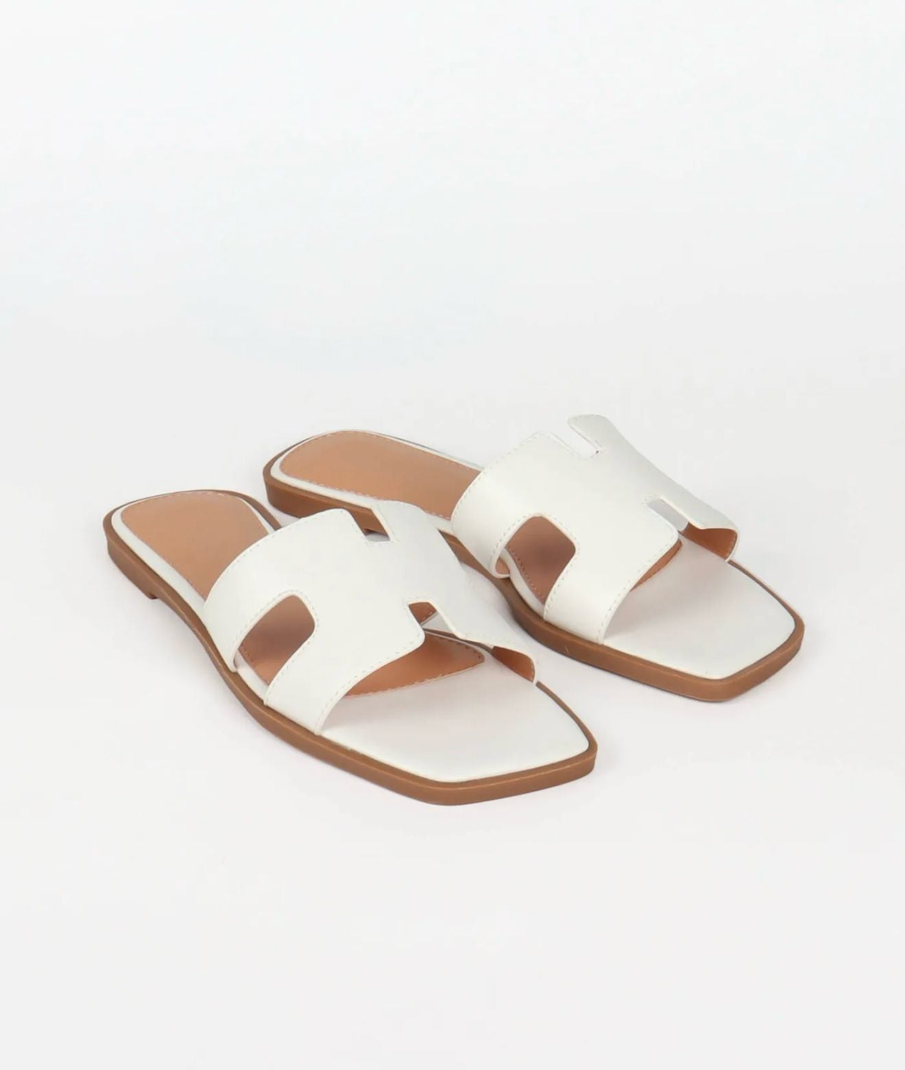 Henna Slipper - White