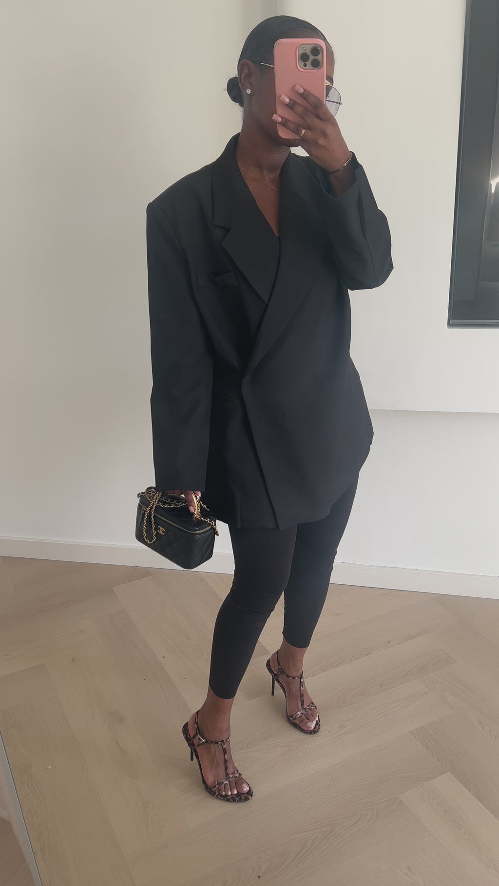Cindy Blazer – Black